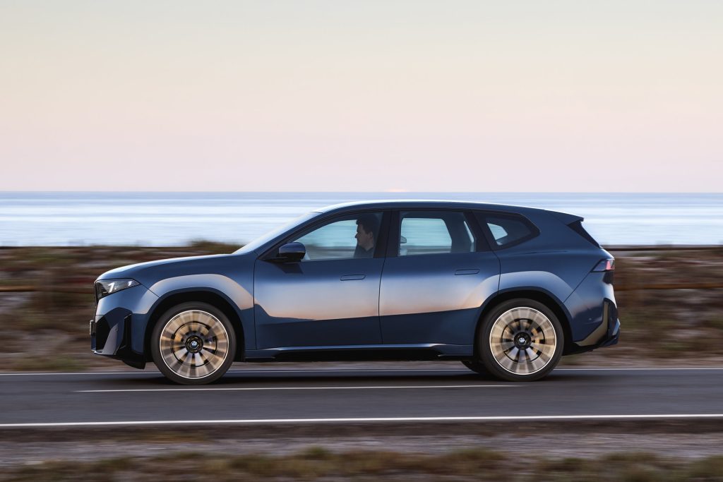 BMW iX3