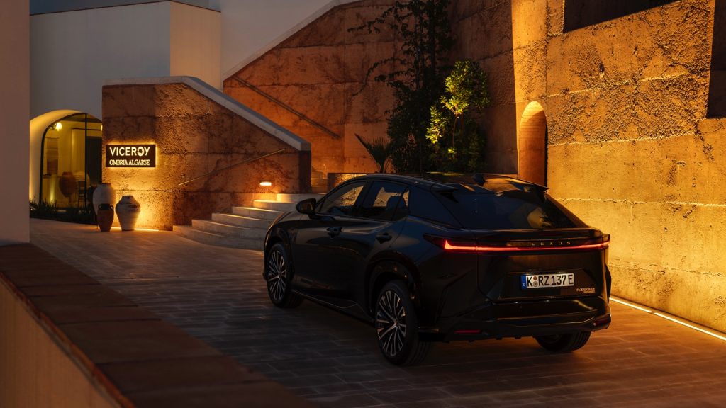 Lexus RZ 