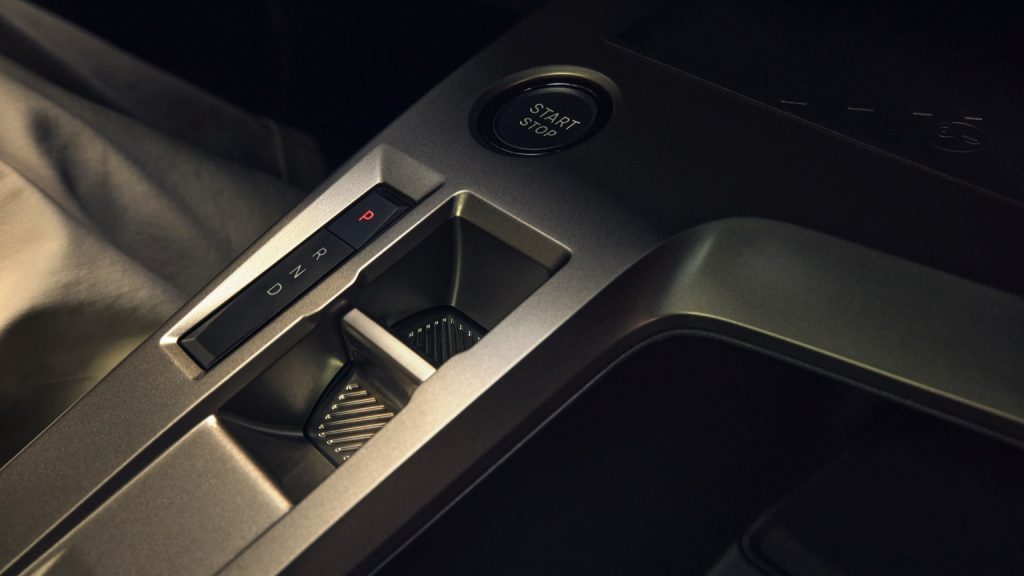  e-308 Berline 58 kWh