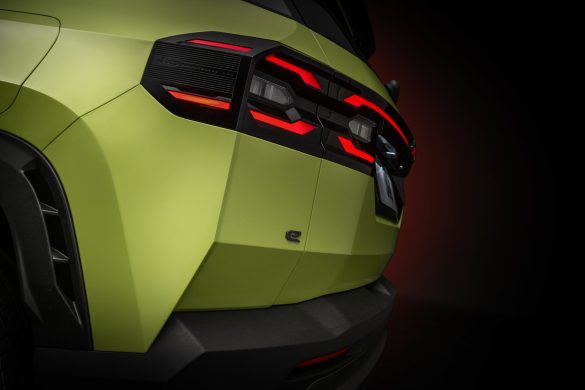 jeep-compass-det1 Elektrische Jeep Compass in productie