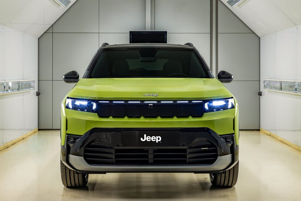 Elektrische Jeep Compass in productie