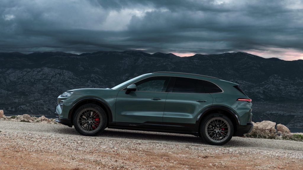  Cayenne Turbo Electric