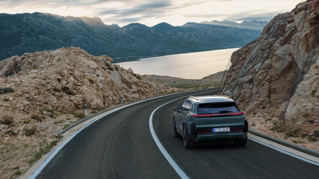  Cayenne Turbo Electric