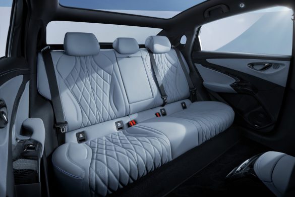 11-SEAL_LHD_Interior_Large-rear-passenger-space_download_JPG4096px BYD Seal 2026