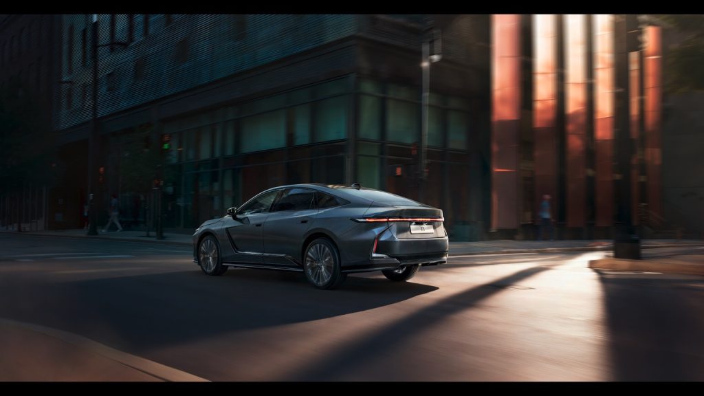 Lexus ES 500e DIRECT 4