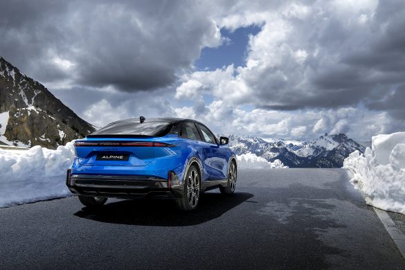 alpine-a390-2 Nederlandse prijs Alpine A390 GT is bekend