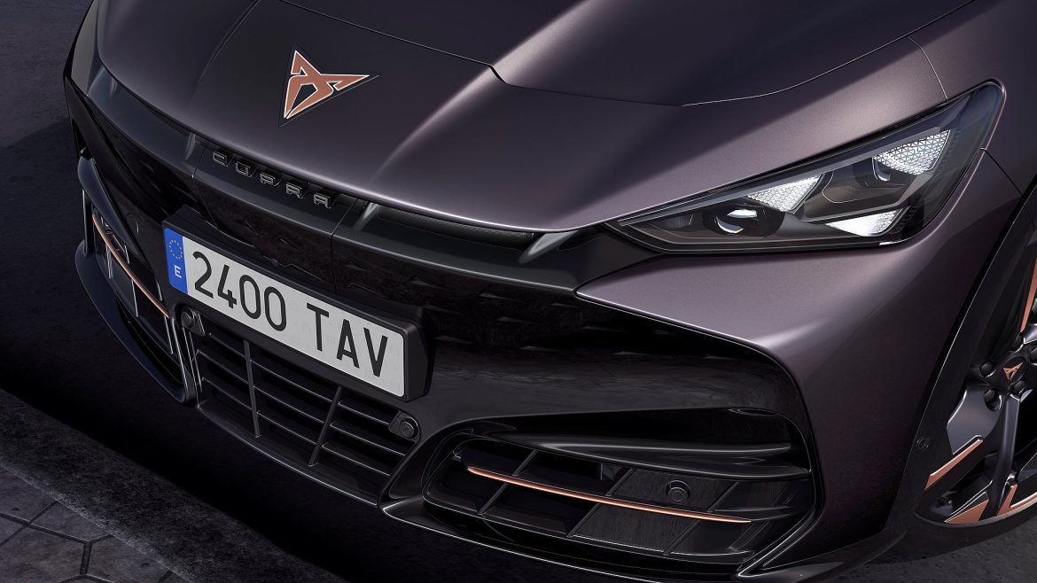 Cupra Tavascan krijgt een update én een nieuwe instapversie met 140 kW en 58 kWh netto. Deze haalt circa 435 km WLTP en komt na de zomervakantie naar Nederland.