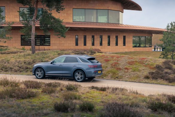 Genesis Electrified GV70