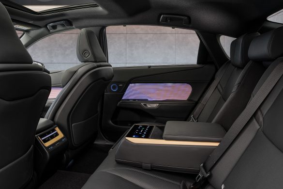 Lexus ES als hybride of volledig elektrisch