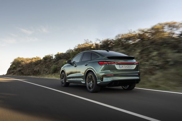 Audi Q4 Sportback e-tron krijgt update met V2L en groter bereik
