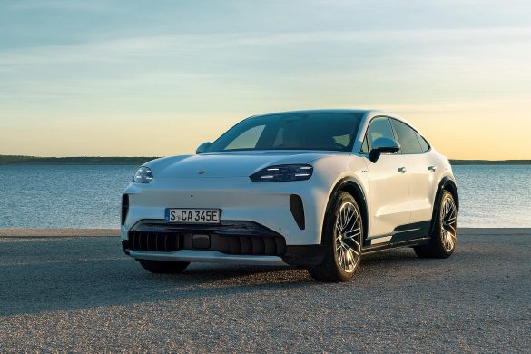 Porsche Cayenne Coupé Electric krijgt drie uitvoeringen, 800V-laden en tot 669 kilometer WLTP-actieradius.