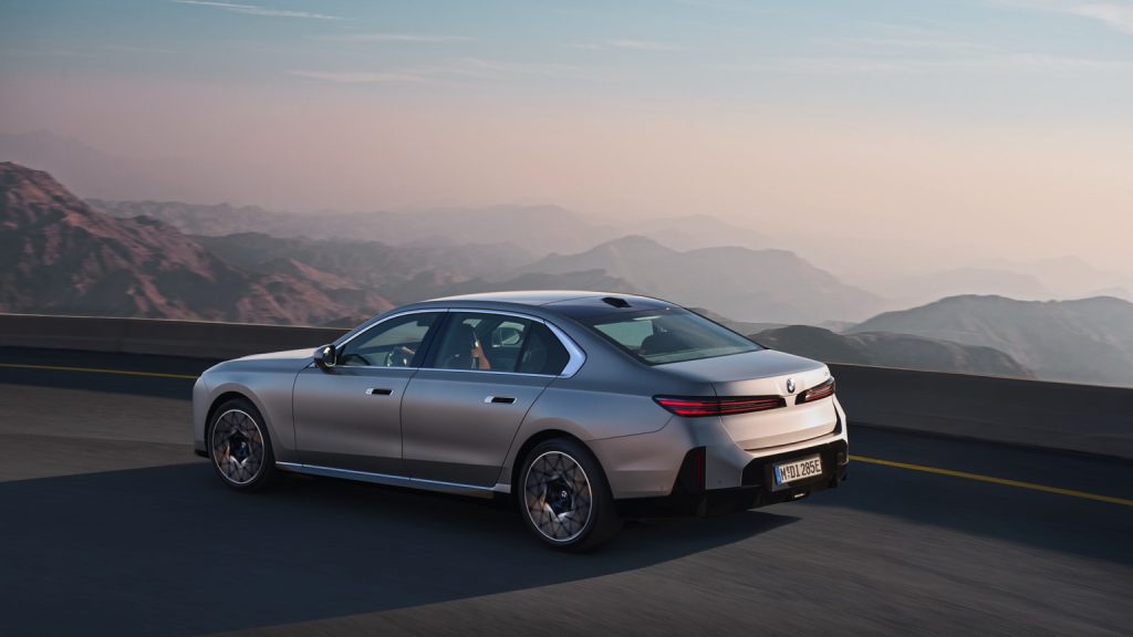BMW i7 