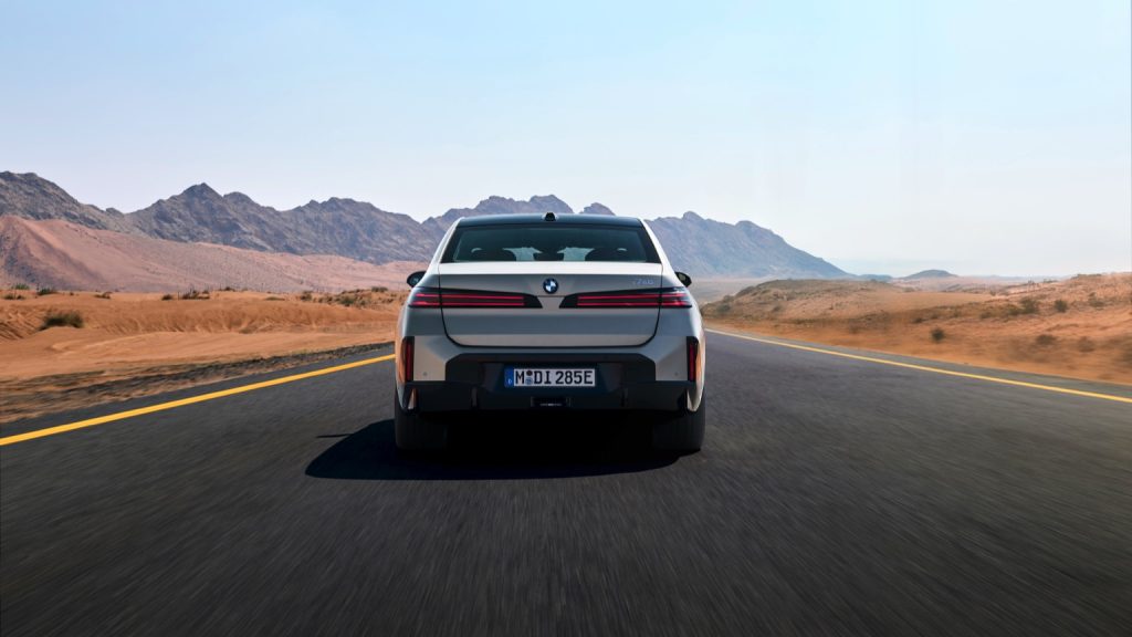 BMW i7 