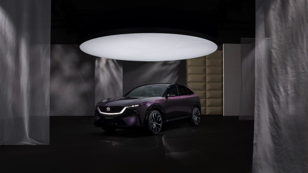 Mazda CX-6e 