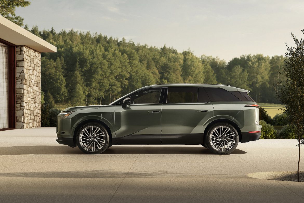 De Lexus TZ is een nieuwe elektrische SUV met zes zitplaatsen, 95,82 kWh accu, tot 530 km WLTP en levering in Nederland vanaf begin 2027.