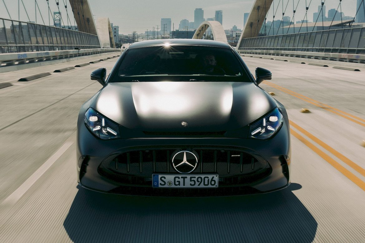 Mercedes-AMG GT 4-Deurs Coupé is bestelbaar in Nederland, met 350 kW DC-laden standaard en 600 kW via een pakket.
