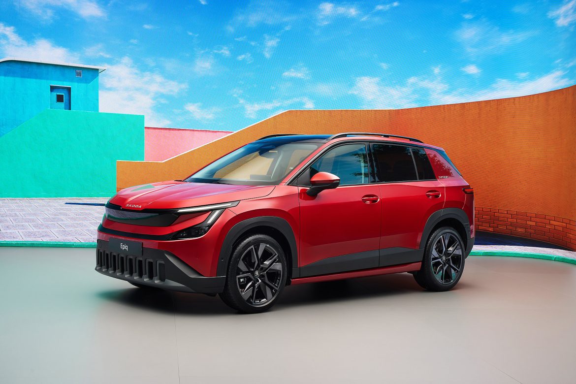 De Škoda Epiq is in Nederland te bestellen vanaf € 26.990. De compacte elektrische SUV komt onder de Elroq en wordt medio september 2026 geleverd.
