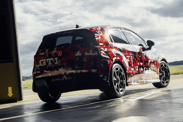 Volkswagen ID. Polo GTI krijgt 226 pk, 400 km WLTP en 130 kW snelladen. De elektrische GTI volgt begin 2027.