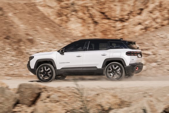 Jeep Compass is nu als Long Range en als elektrische 4xe te bestellen. De Long Range haalt tot 674 km WLTP en start bij € 47.495.