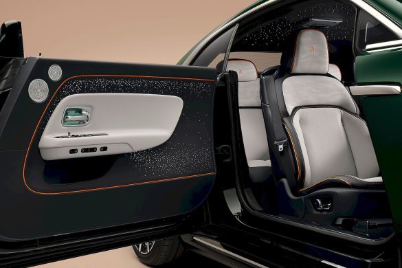 Rolls-Royce Spectre Series II krijgt tot 628 km WLTP en 680 pk, maar prijs, levering en nieuwe laadpiek zijn nog niet bekend.