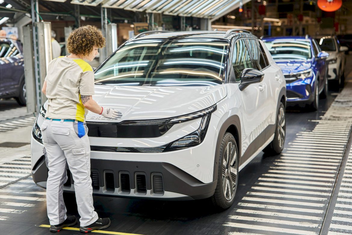 De Škoda Epiq is nu in productie, vanaf € 26.990 te bestellen en komt uit Pamplona. Dit zijn prijs, bereik, laden en levering.