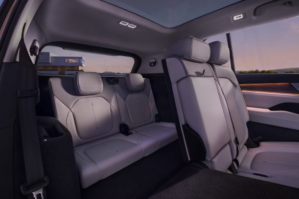 skoda-peaq-int-5 De Škoda Peaq is onthuld en nu te bestellen vanaf € 49.990. De elektrische SUV biedt plaats aan zeven personen en haalt tot 646 kilometer WLTP.