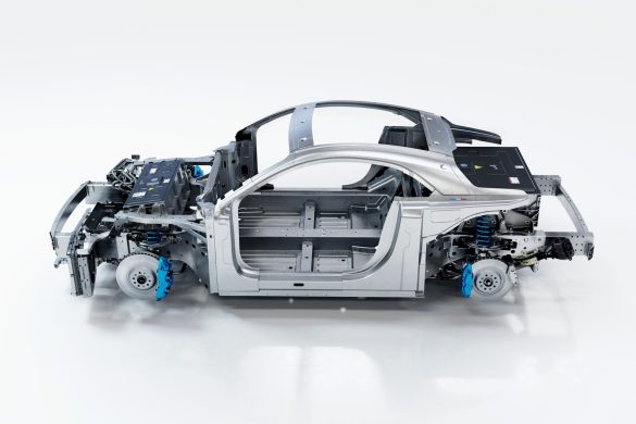 alpine-app-2 Alpine stopt met de benzine-A110 en toont de A110 Future, de ontwikkelingsauto voor de elektrische opvolger. Gewicht, balans en rijgevoel worden straks de echte test.
