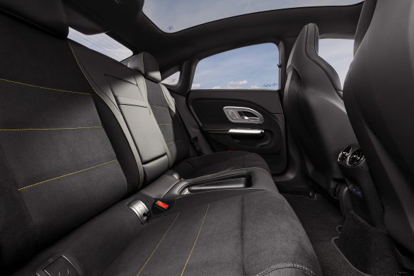 mercedes-amg-cla-45-4matic-int3 Mercedes-AMG CLA 45 4MATIC+ komt als EV met 680 pk, als Limousine en Shooting Brake, en een voorlopige WLTP-actieradius van meer dan 670 km.
