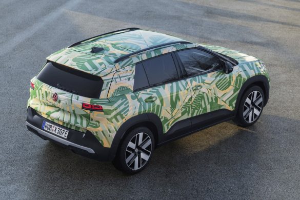 vw-id-cross-ea-teaser-2 De Volkswagen ID. Cross krijgt 475 liter bagageruimte, twee accu’s en trekgewicht tot 1.200 kg. Nederlandse prijs volgt nog.
