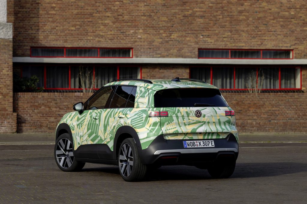 De Volkswagen ID. Cross krijgt 475 liter bagageruimte, twee accu’s en trekgewicht tot 1.200 kg. Nederlandse prijs volgt nog.