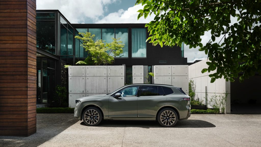 BMW  60 xDrive