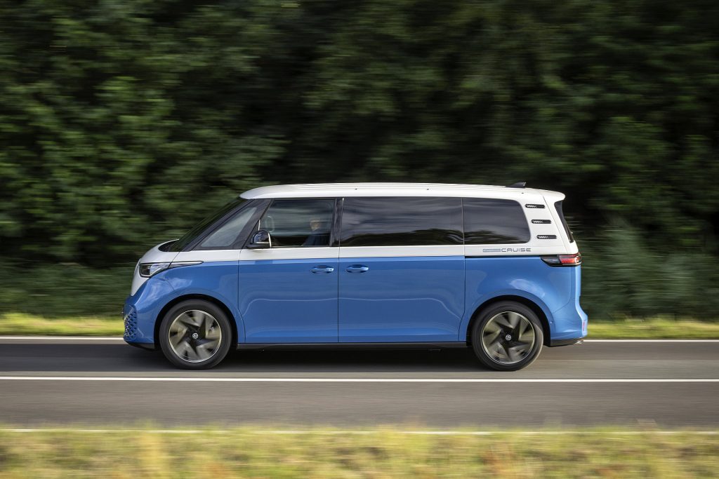 De Volkswagen ID. California Cruise combineert twee slaapplaatsen met V2L, klimaatregeling tot 48 uur en keuze uit twee wielbases.