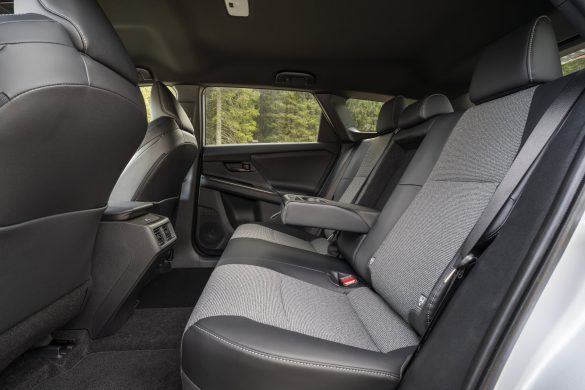 2026_toyotabz4xtouring_fwd_icesilvermetallic_interior_007