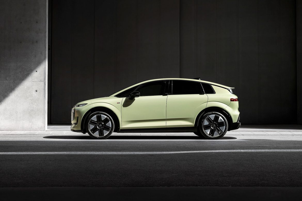 Audi onthult de A2 e-tron als compacte elektrische instapper. De 61-kWh versie is het zuinigst, terwijl de 84-kWh versie het verst rijdt.