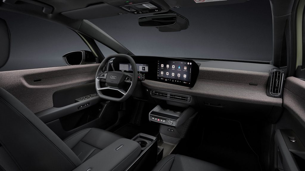 Audi onthult de A2 e-tron als compacte elektrische instapper. De 61-kWh versie is het zuinigst, terwijl de 84-kWh versie het verst rijdt.