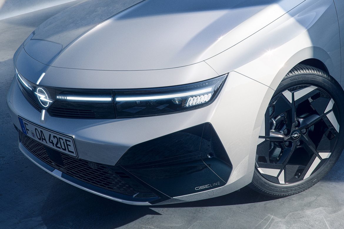 De Opel Astra krijgt in 2027 een GSE Line voor alle aandrijflijnen. Later volgt een elektrische topversie met 280 pk en sportieve afstelling.