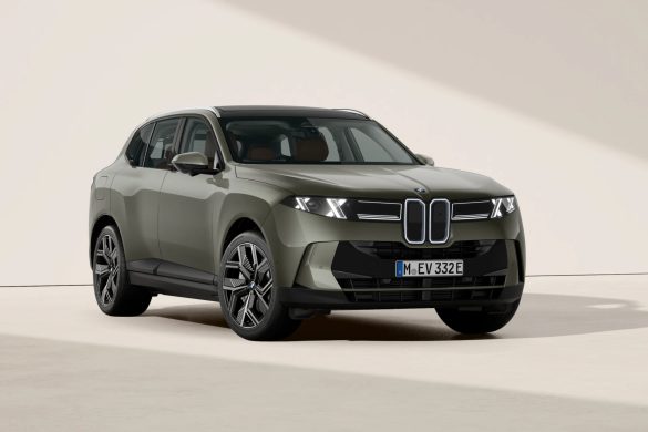 bmw-ix5-0 De BMW iX5 staat vanaf € 105.801 in de Nederlandse configurator. Hij is goedkoper dan de plug-in hybride X5 en biedt 850 km WLTP en 2.700 kg trekgewicht.