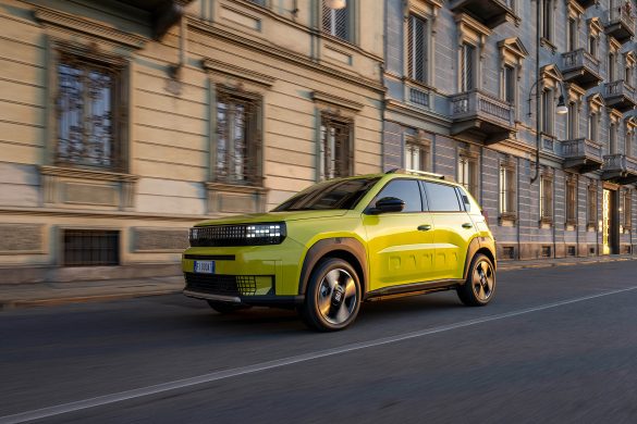 fiat-grande-panda-54kwh-2 De Fiat Grande Panda Electric krijgt een grotere accu en 400 kilometer WLTP-actieradius. Daarmee wordt de compacte Fiat veelzijdiger voor langere ritten.