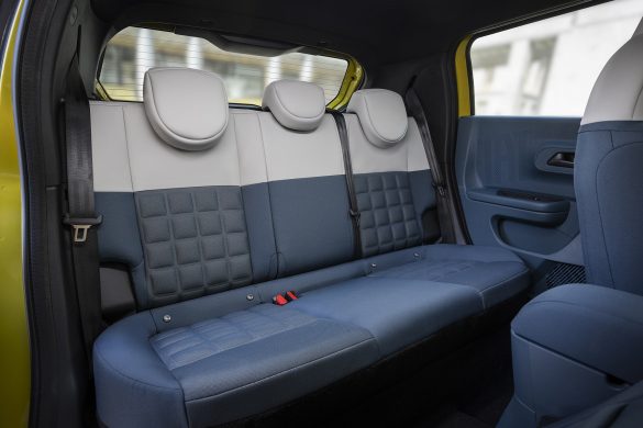fiat-grande-panda-54kwh-6 De Fiat Grande Panda Electric krijgt een grotere accu en 400 kilometer WLTP-actieradius. Daarmee wordt de compacte Fiat veelzijdiger voor langere ritten.