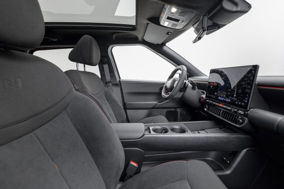 hyundai-ioniq3-ea-5 De Hyundai Ioniq 3 staat nu bij de dealer, beschikbaar voor proefrijden. Door een tijdelijke actie begint de elektrische hatchback in Nederland bij € 27.245.