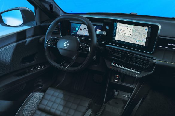 Renault 4 krijgt een nieuwe Jogging met 37 kWh LFP-accu en 305 km WLTP. Ook de bestaande uitvoeringen krijgen een grotere actieradius.