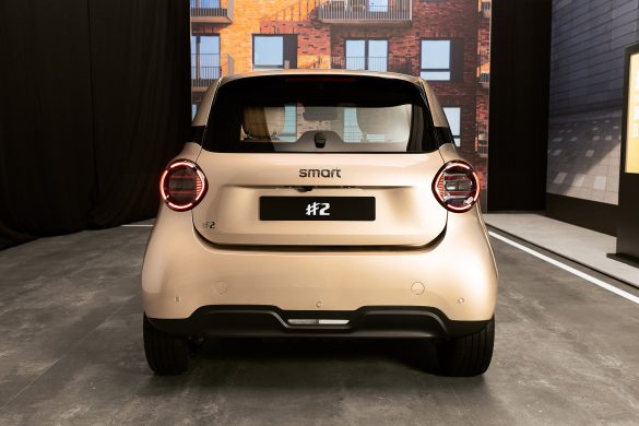smart-#2-ea-5 De Smart #2 is in Nederland vanaf € 19.990 te bestellen. Wat zijn de verschillen tussen de vier uitvoeringen en waarom is de Pure+ het overwegen waard?